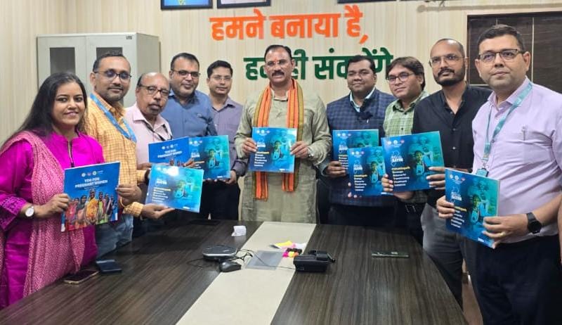 स्वास्थ्य मंत्री श्याम बिहारी जायसवाल ने आज रायपुर स्थित अपने निवास कार्यालय में ‘सीजी साथी’ नामक पुस्तिका का विमोचन किया