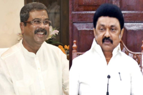 Dharmendra Pradhan Urges Tamil Nadu CM to Sign MoU for PM SHRI Scheme