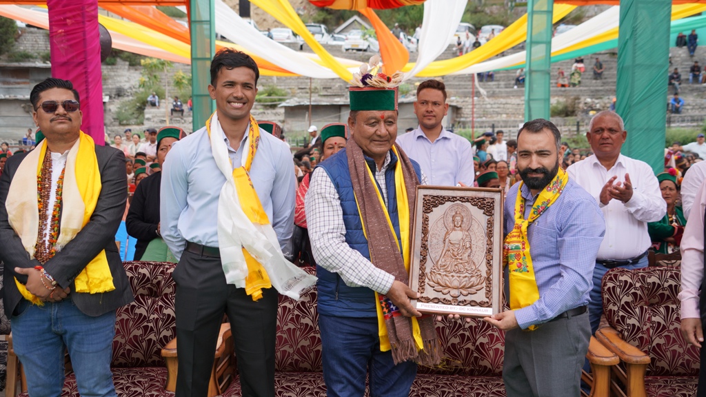 राजस्व, बागवानी मंत्री जगत सिंह नेगी ने किन्नौर में आयोजित दो दिवसीय रेड क्रॉस मेले का किया शुभारंभ