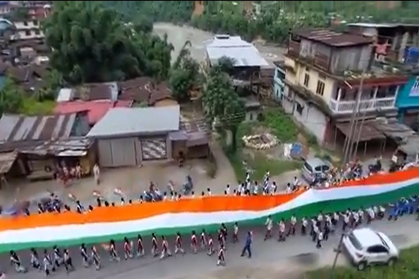 प्रधानमंत्री मोदी ने अरुणाचल प्रदेश में 600 फीट लंबी तिरंगा रैली पर खुशी जाहिर की