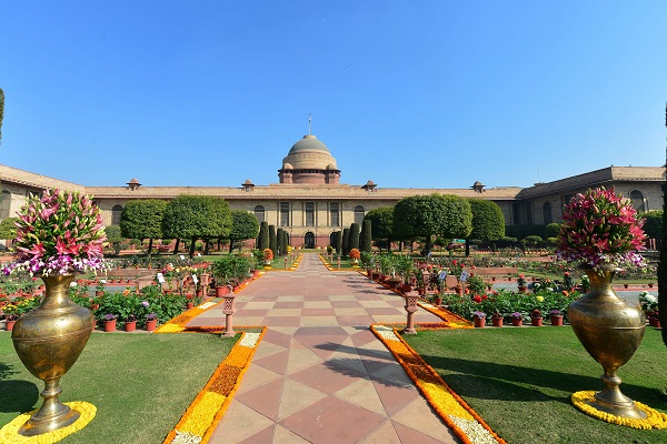 राष्ट्रपति द्रौपदी मुर्मु राष्ट्रपति भवन में अमृत उद्यान ग्रीष्मकालीन वार्षिक 2024 का करेंगी उद्घाटन