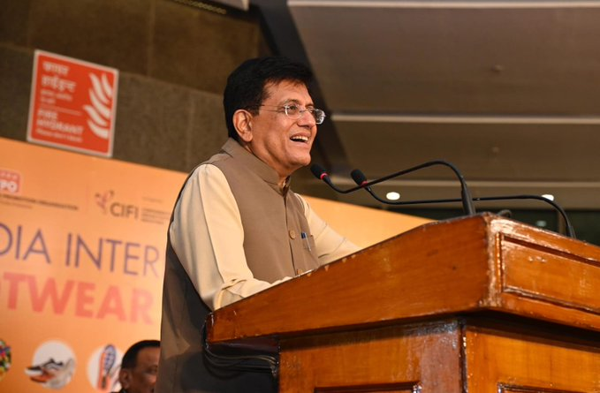 केंद्रीय वाणिज्य एवं उद्योग मंत्री पीयूष गोयल ने कहा- भारत विश्व में फुटवियर का दूसरा सबसे बड़ा निर्माता