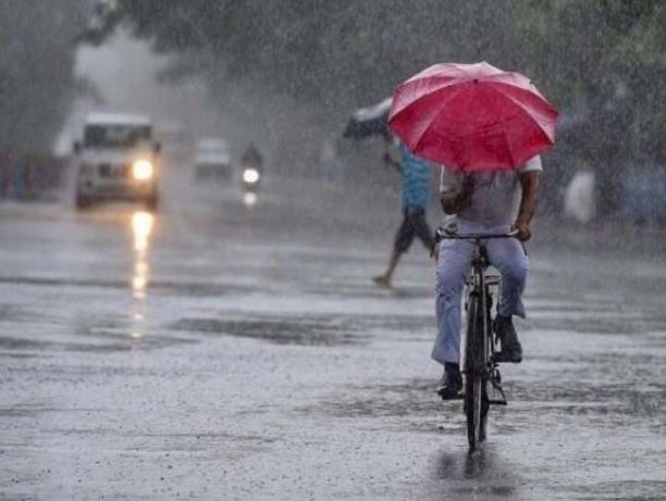 छत्तीसगढ़ में शुक्रवार को हल्की से मध्यम वर्षा और गरज-चमक की संभावना