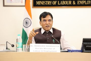 इएलआय योजना युद्धपातळीवर राबवावी- डॉक्टर मनसुख मांडवीय