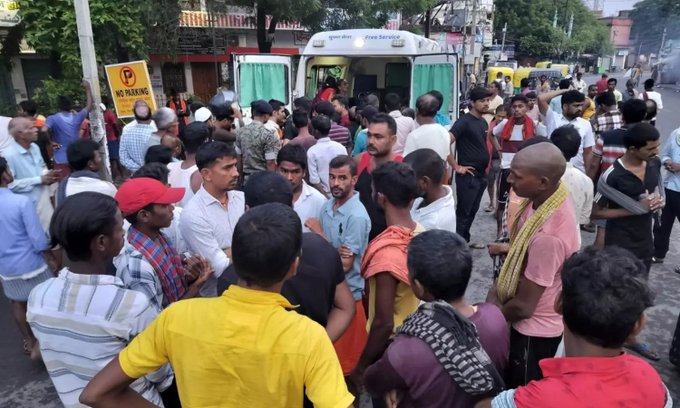 बिहारमधल्या सिद्धेश्वरनाथ मंदिरात झालेल्या चेंगराचेंगरीत ७ भाविकांचा मृत्यू