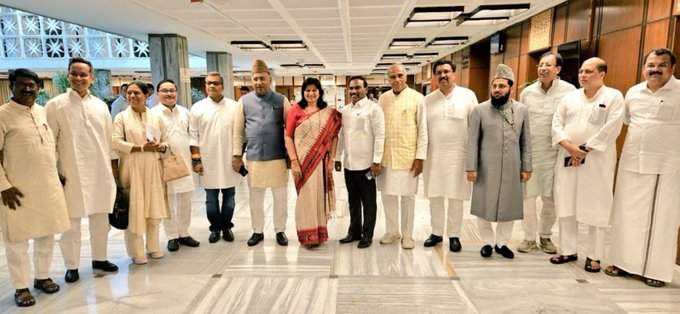 वक्फ (दुरुस्ती) विधेयक 2024 वरील संयुक्त संसदीय समितीची पहिली बैठक नवी दिल्लीत पार पडली