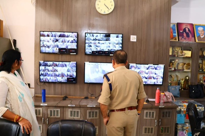उत्तर प्रदेश आरक्षी भर्ती परीक्षा का आज दूसरा दिन, कल 6.57 लाख से ज्यादा अभ्यर्थियों ने दी परीक्षा