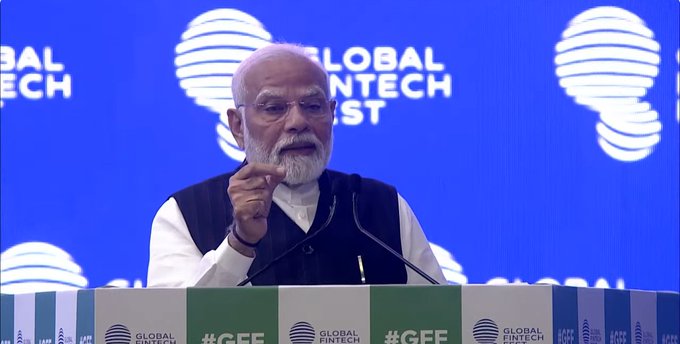 आर्थिक समावेशनासाठी वित्तविषयक तंत्रज्ञानाने मोलाची कामगिरी बजावली असल्याचं प्रधानमंत्र्यांचं प्रतिपादन