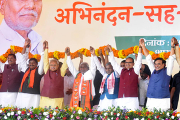 झारखंडचे माजी मुख्यमंत्री चंपाई सोरेन यांचा भाजपात प्रवेश
