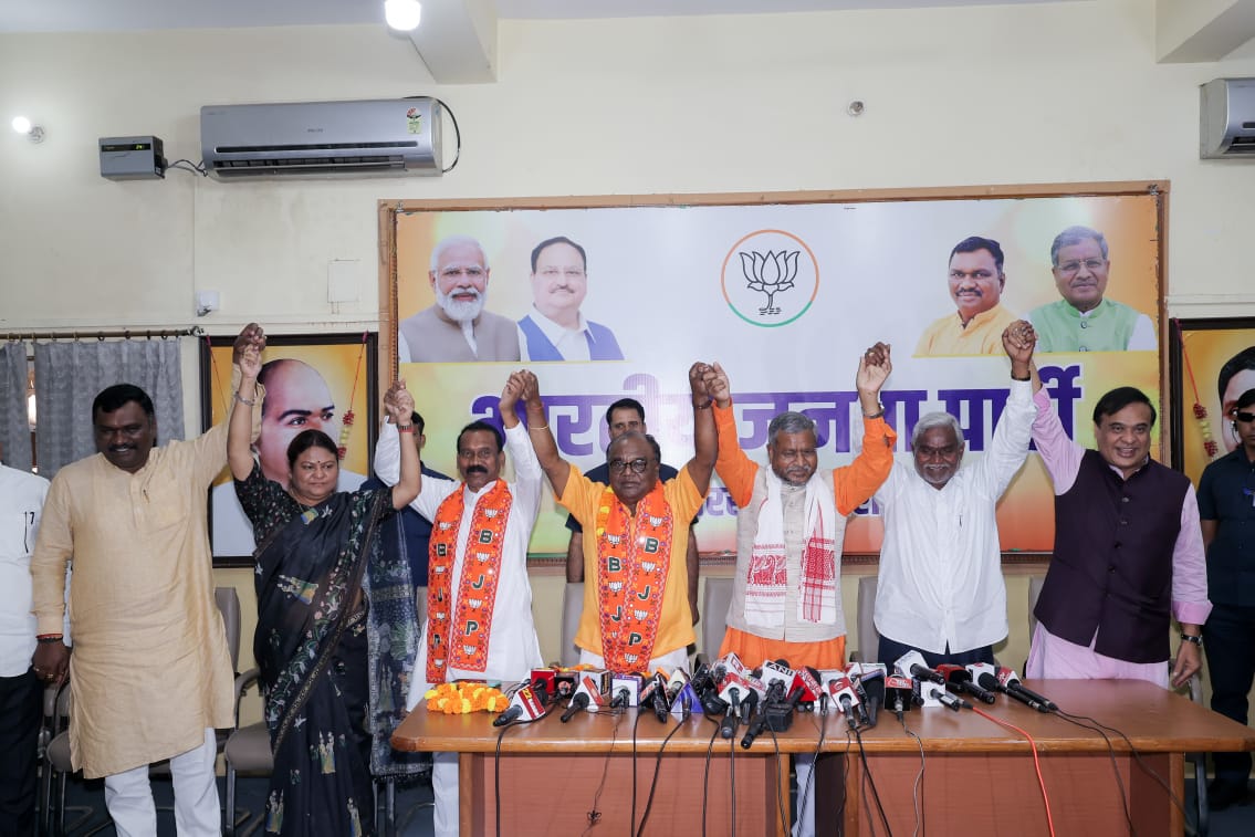 पूर्व मुख्यमंत्री चंपाई सोरेन ने भाजपा में शामिल होते ही घुसपैठ के मामले पर अक्रामक रुख अख्तियार किया