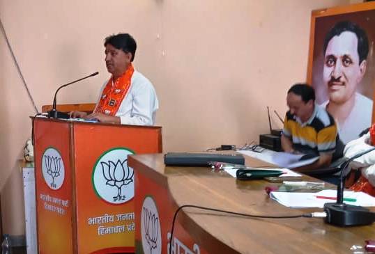 शिमला जिला भाजपा कार्यसमिति की बैठक जिला अध्यक्ष प्रेम ठाकुर के नेतृत्व में सम्पन्न हुई