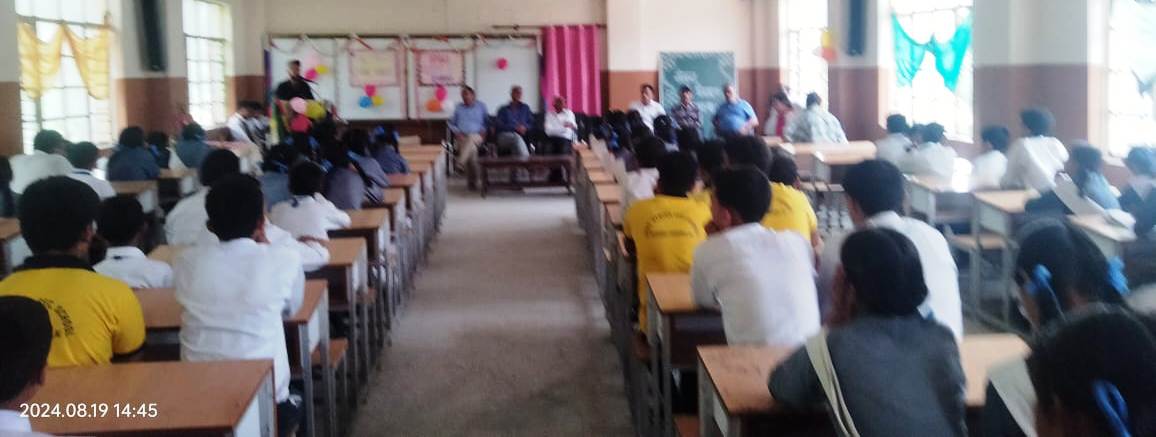 राजकीय वरिष्ठ माध्यमिक विद्यालय दाडगी में श्लोक गायन एवं संस्कृत गीतिका प्रतियोगिता का आयोजन हुआ