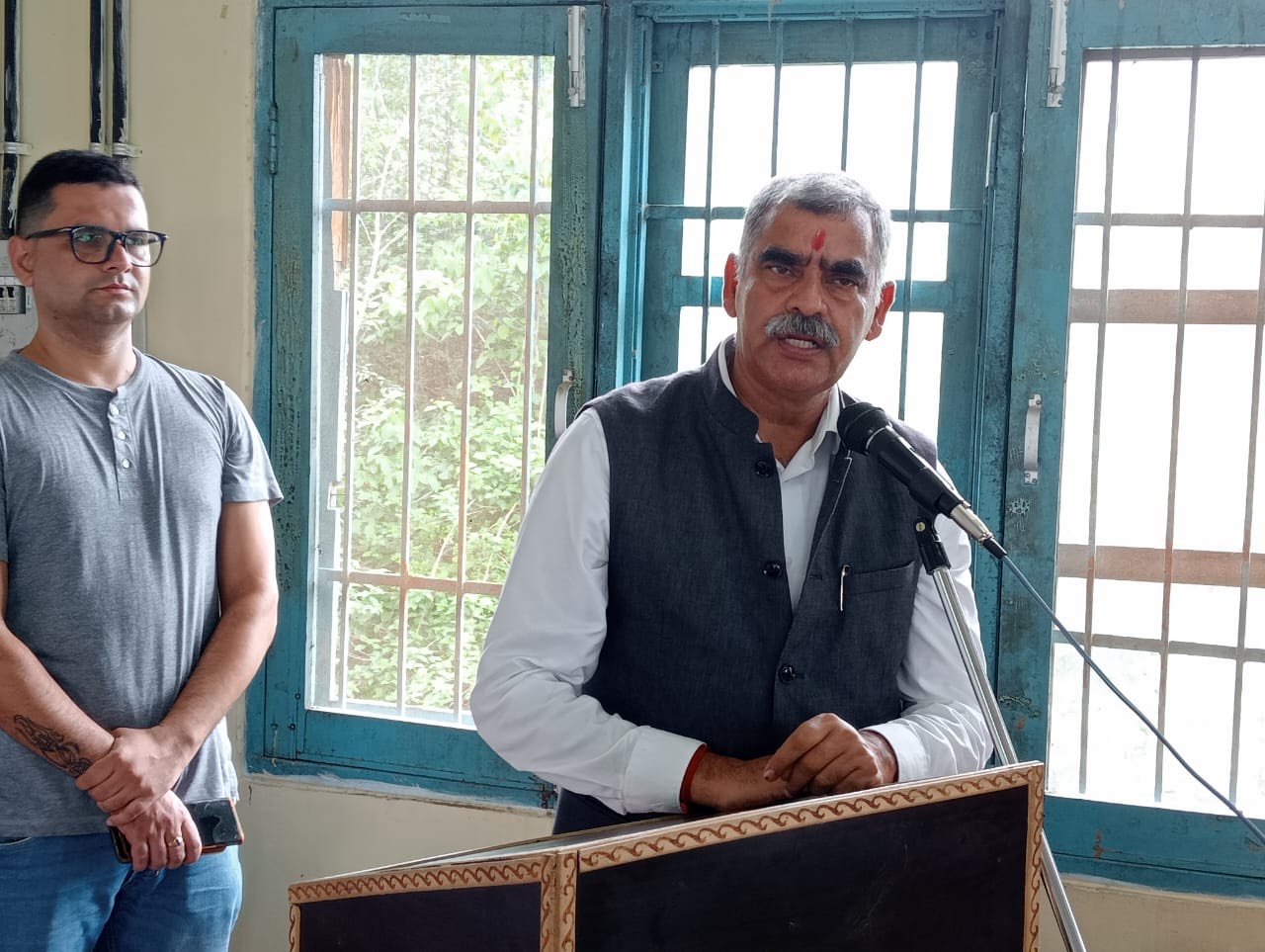 ज्वालामुखी विधानसभा क्षेत्र के सलिहार में  बुधवार को विधायक संजय रतन की अध्यक्षता में 75वें वन महोत्सव कार्यक्रम का आयोजन किया गया