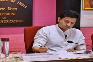 भारतीय डाक पेमेंट बैक के सातवें स्‍थापना दिवस के अवसर पर आज संचार मंत्री ज्‍योतिरादित्‍य सिंधिया ने सुगम और सस्‍ती सेवाओं के जरिये वित्तीय लक्ष्‍य को पूरा करने में बैंक की भूमिका का उल्‍लेख किया