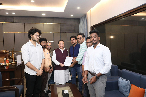 रेजिडेंट डॉक्‍टर एसोसिएशन फेडरेशन ने कोलकाता में महिला डॉक्टर की हत्या की घटना को लेकर अपनी हड़ताल वापस लेने का फैसला किया