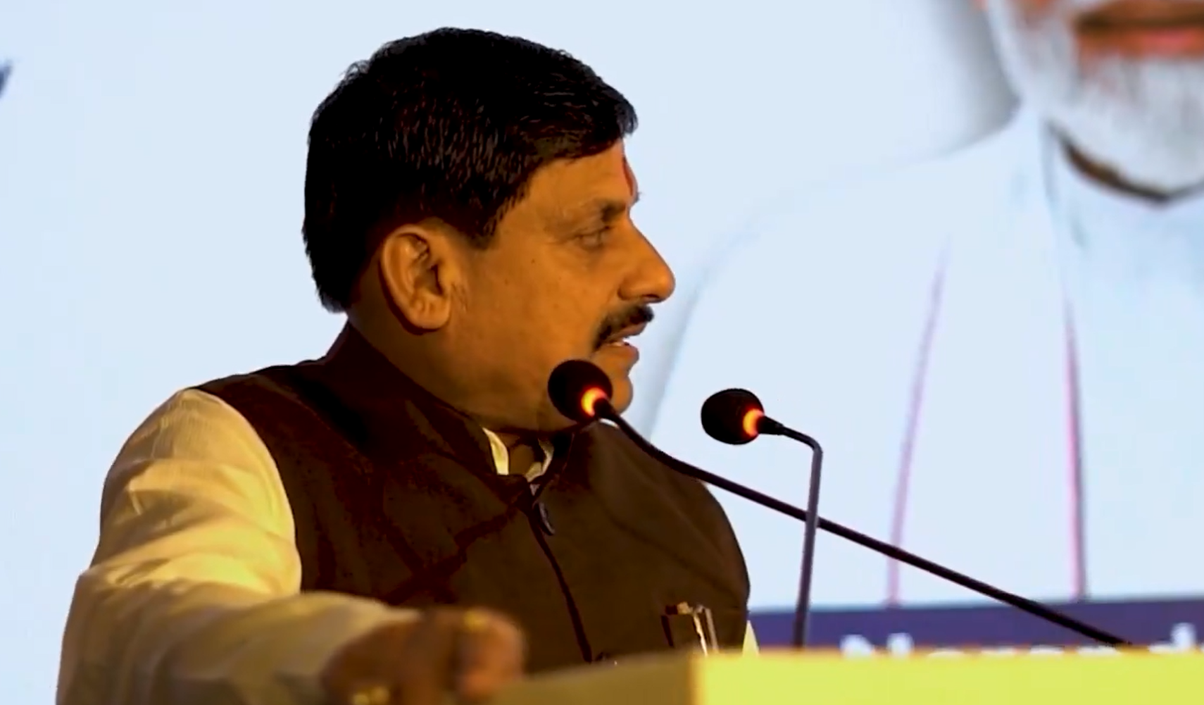 मंत्रीगण अपने प्रभार के जिलों में भ्रमण के दौरान एक माह में कम से कम एक बार रात्रि विश्राम अवश्य करें: मुख्यमंत्री डॉ. मोहन यादव