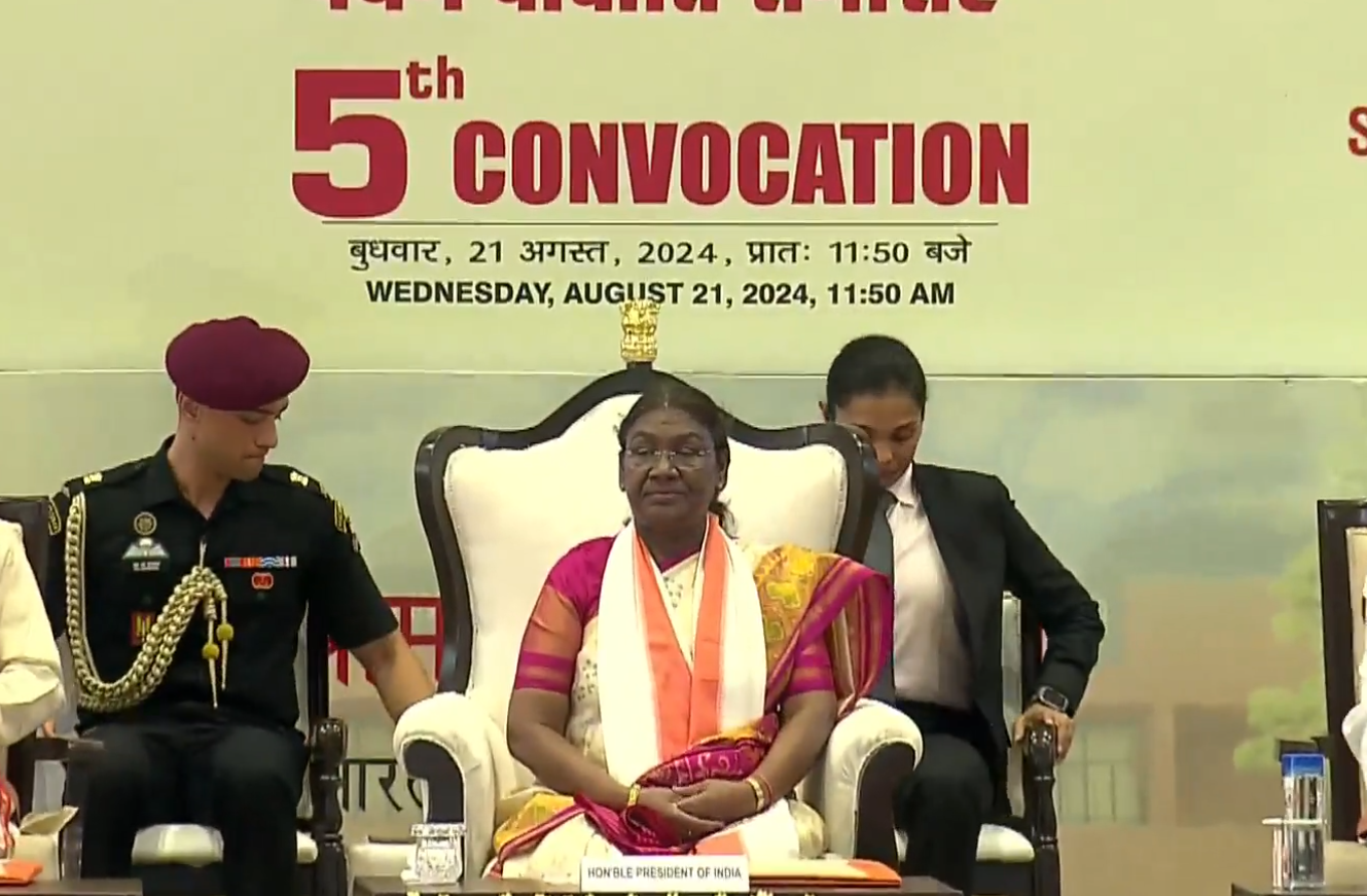 राष्‍ट्रपति द्रौपदी मुर्मु ने गुणवत्‍तापूर्ण शिक्षा, अनुसंधान और नवाचार के महत्‍व पर दिया बल