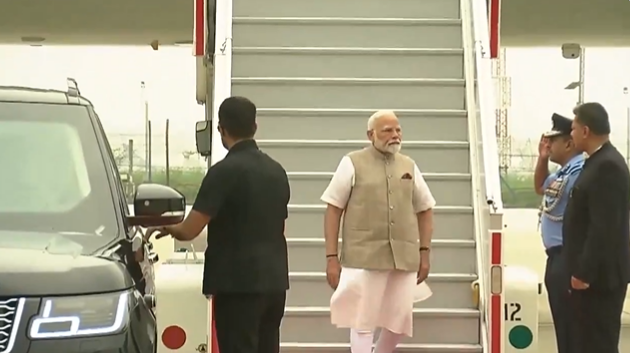 وزیر اعظم نریندر مودی نے کہا ہے کہ یوکرین تنازعہ شروع ہونے کے بعد سے ہی، بھارت ہمیشہ امن کا حامی رہا ہے۔ وہ دونوں ملکوں کے کامیاب دورے کے بعد وطن واپس آگئے ہیں۔