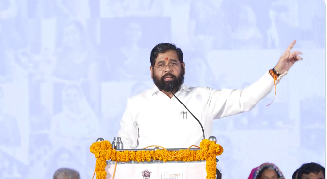 शेवटच्या महिलेचा अर्ज येईपर्यंत लाडकी बहीण योजनेसाठी नोंदणी सुरू राहणार असल्याची मुख्यमंत्र्यांची ग्वाही