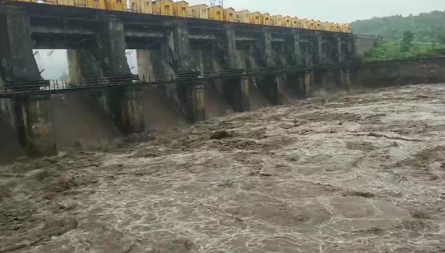 राज्यात जोरदार पावसामुळे विविध धरणांमधून विसर्ग सुरु