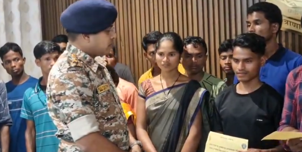 छत्तीसगढ़ के बीजापुर जिले में 25 माओवादियों ने आत्मसमर्पण कfियार दिया