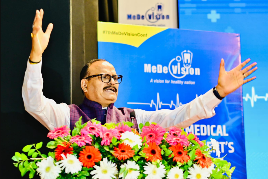 उपमुख्यमंत्री ब्रजेश पाठक ने लखनऊ के केजीएमयू में ‘मेडीविजन’ को संबोधित किया