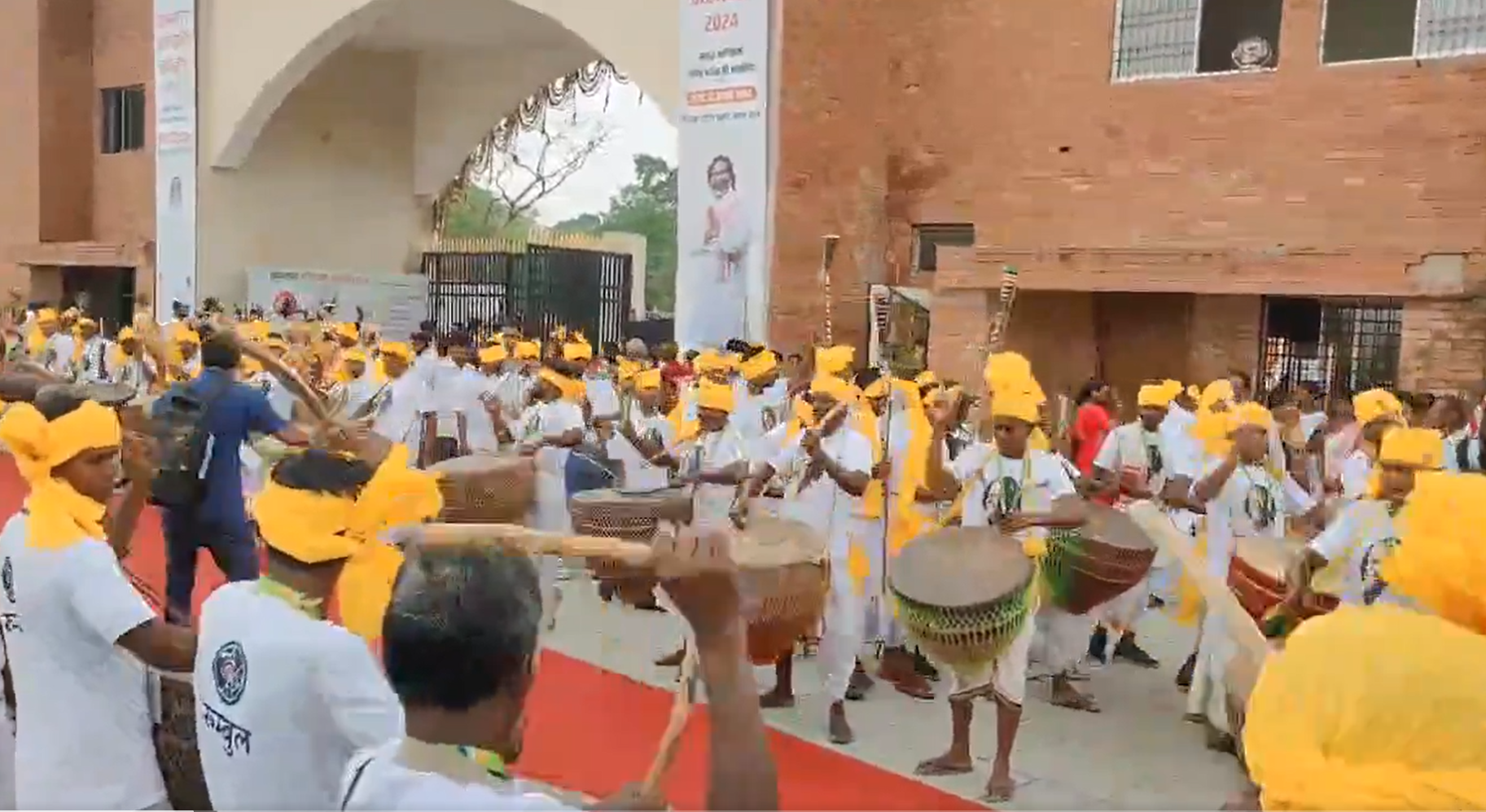 विश्व आदिवासी दिवस पर आज से रांची में आदिवासी महोत्सव की शुरुआत