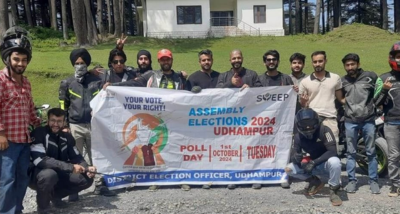जम्‍मू कश्‍मीर में स्वीप कार्यक्रम के अंतर्गत उधमपुर से पटनीटॉप तक बाइक रैली का आयोजन किया गया