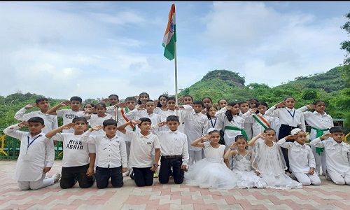 हिमाचल प्रदेश:  परमार्थ इंटरनेशनल स्कूल ककड़ियार में उत्साह के साथ मनाया गया 78वां स्वतंत्रता दिवस