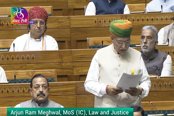 गोवा विधानसभा में अनुसूचित जनजाति प्रतिनिधित्व पुनर्समायोजन विधेयक लोकसभा में पेश किया गया