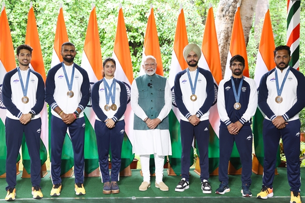 PM Modi Meets Indian Olympic Contingent in New Delhi