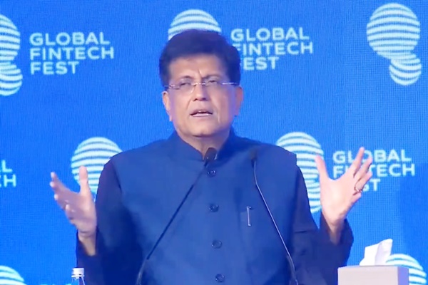 फिनटेक क्षेत्राने नैतिकता वापरुन पैशांचा गैरव्यवहार आणि आर्थिक फसवणूक टाळण्यासाठी कृत्रिम बुध्दीमत्तेचा कसा उपयोग करता येईल याकरिता प्रयत्न करावेत – मंत्री पियुष गोयल