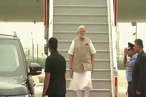 PM Modi and President Zelenskyy discusses global issues of mutual interest including the conflicts in Ukraine and West Asia