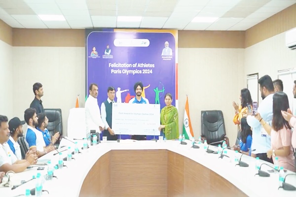 Sports Minister Mansukh Mandaviya Honors Paris Olympics Shooters, Awards ₹22.5 Lakh to Bronze Medalist Sarabjot Singh