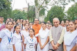 कृषि मंत्री शिवराज सिंह चौहान ने एक पेड़ माँ के नाम अभियान के अंतर्गत आज नई दिल्ली के भारतीय कृषि अनुसंधान संस्थान में पौधारोपण किया      