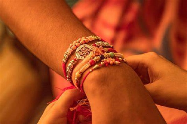 कल रात से 19 अगस्त की रात तक निःशुल्क रोडवेज बसों की सेवाएं बहनों को उपलब्ध