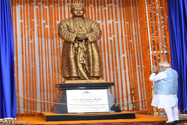 प्रधानमंत्री नरेंद्र मोदी ने आज महाराजा बीर बिक्रम किशोर माणिक्य बहादुर को उनकी जयंती पर श्रद्धांजलि दी