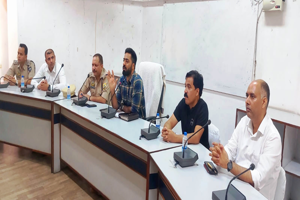 ऊना जिले में नशा मुक्ति केंद्रों में व्यवस्थाओं की बेहतर निगरानी के लिए प्रशासनिक अधिकारी नियमित अंतराल पर केंद्रों का करेंगे निरीक्षण