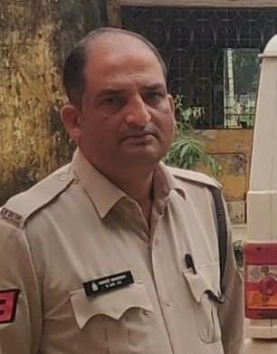 कोरबाः उप निरीक्षक परमेश्वर राठौर और प्रधान आरक्षक योगेश रात्रे को पुलिस अधीक्षक ने निलंबित कर दिया
