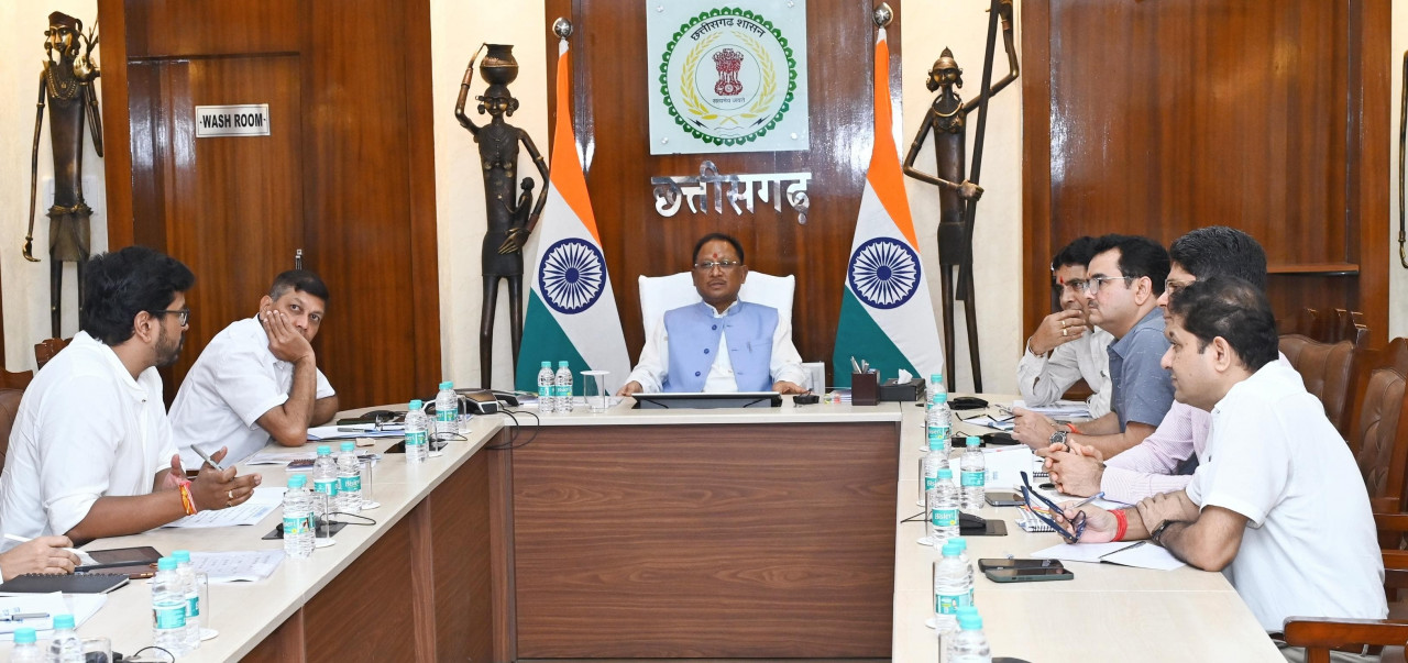 छत्तीसगढ़ के मुख्यमंत्री विष्णुदेव साय ने राजस्व विभाग की समीक्षा बैठक ली