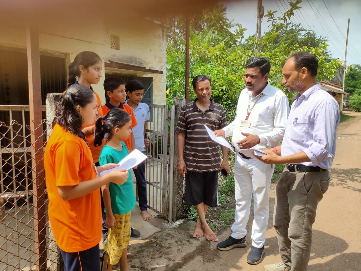 भारतीय रेलवे के रायपुर मंडल द्वारा स्वच्छता अभियान में जनभागीदारी निभाने का आह्वान किया गया