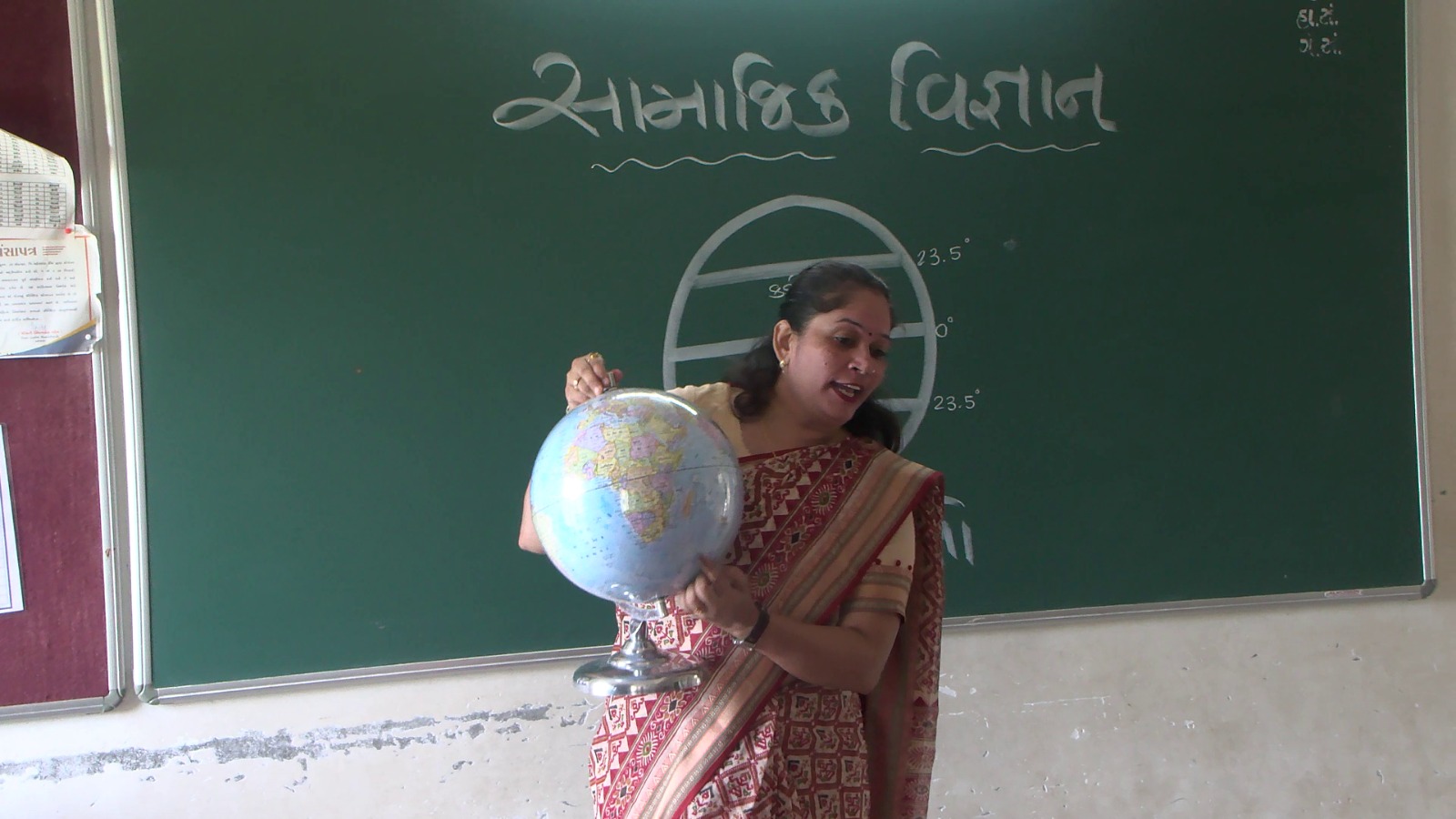 શિક્ષકોના જ્ઞાન અને કાર્યની ઉજવણીને બિરદાવતો દિવસ એટલે શિક્ષક દિવસ