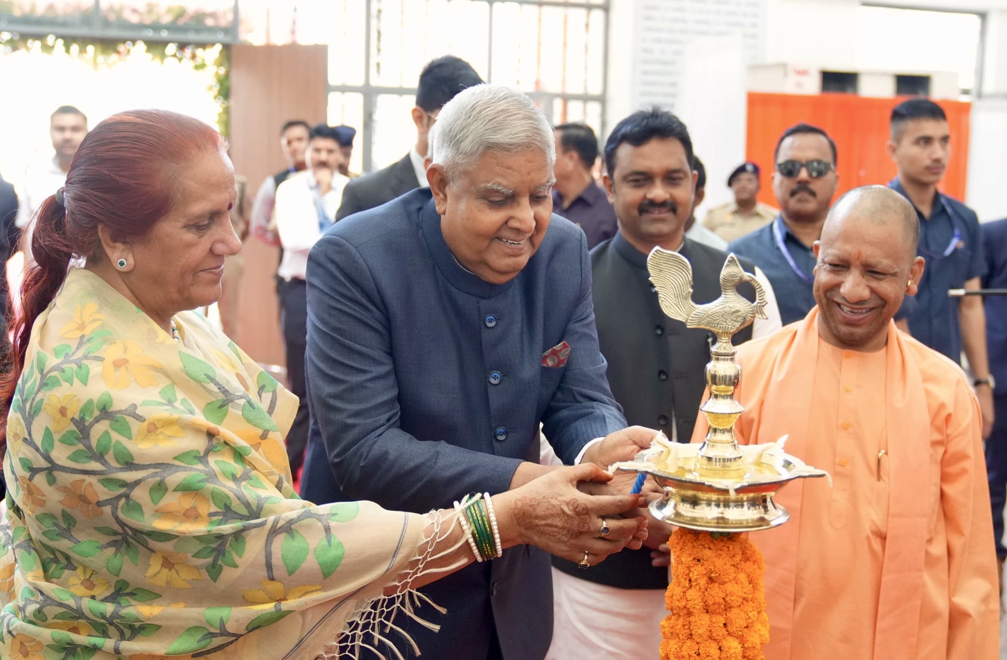 उपराष्ट्रपति जगदीप धनखड़ ने गोरखपुर में सैनिक स्कूल का उद्घाटन किया