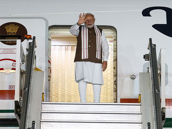 प्रधानमंत्री नरेन्‍द्र मोदी क्‍वाड शिखर सम्‍मेलन में भाग लेने के लिए अमरीका की यात्रा पर रवाना हुए