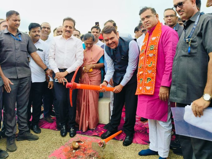 धुळे जिल्हा लवकरच औद्योगिक जिल्हा म्हणून ओळखला जाईल-उपमुख्यमंत्री देवेंद्र फडणवीस