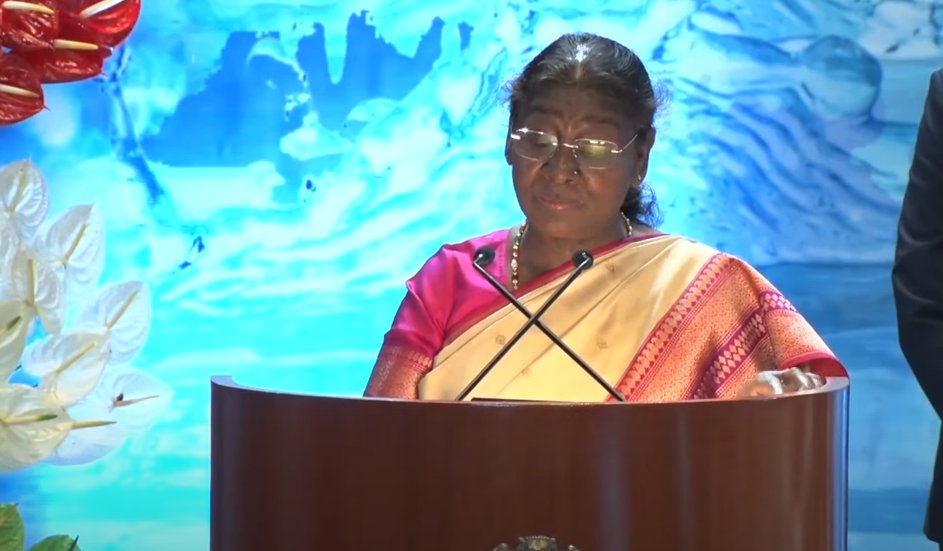 राष्ट्रपति द्रौपदी मुर्मु ने नई दिल्ली में 8वें भारत जल सप्ताह-2024 का उद्घाटन किया