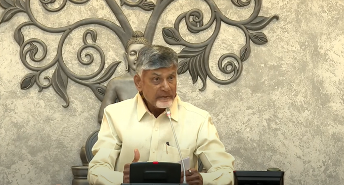मुख्‍यमंत्री एन. चन्‍द्रबाबू नायडू ने विजयवाडा में भीषण बाढ़ से पीड़ित परिवारों के लिए राहत पैकेज की घोषणा की
