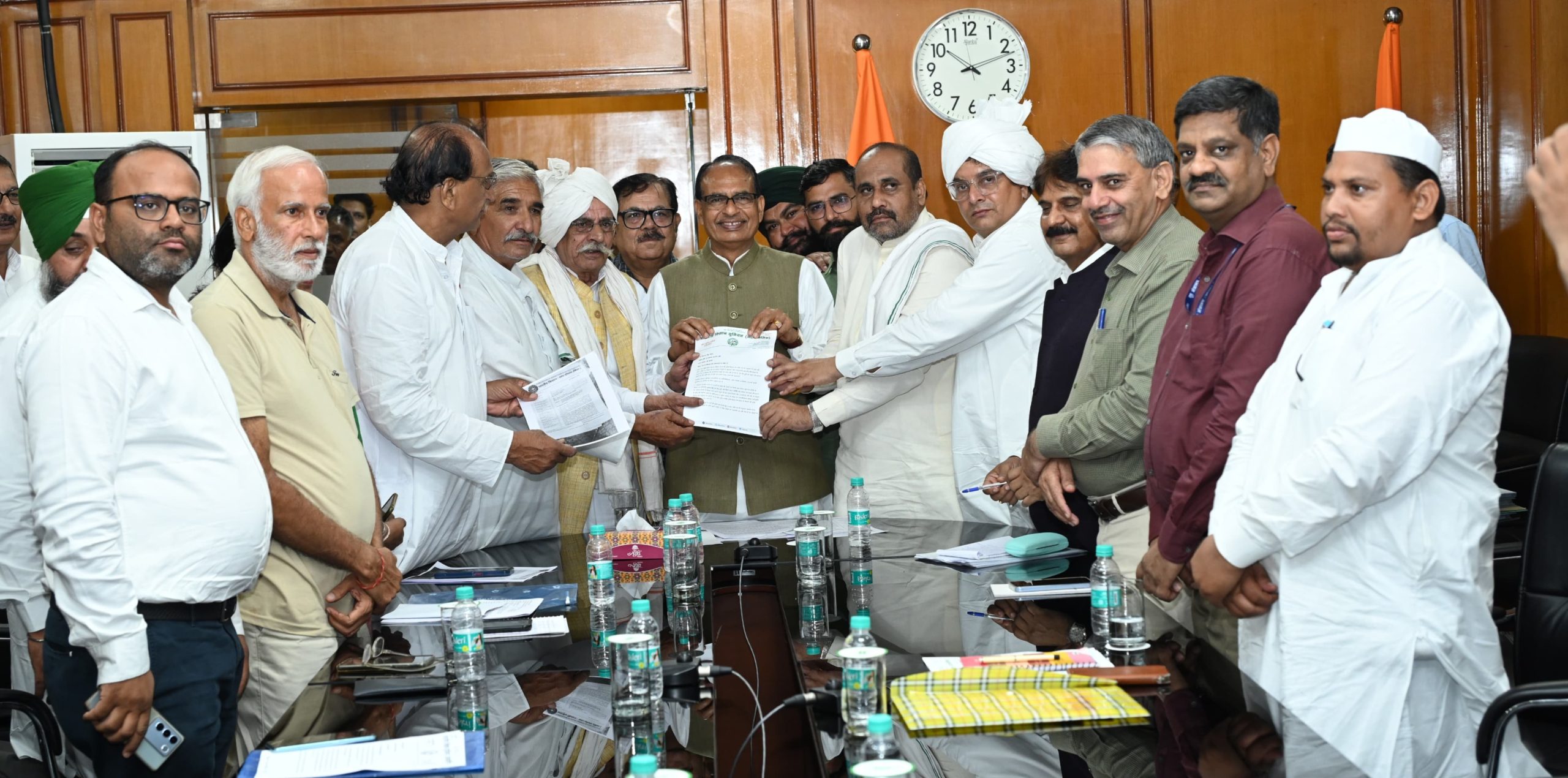 Union Minister Shivraj Singh Chouhan interacts with farmers & Farmers Union in New Delhi