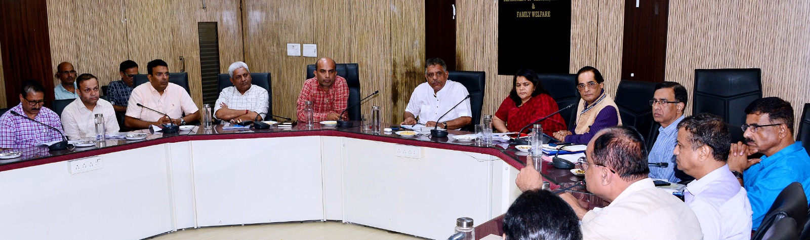 राजस्थान में मौसमी बीमारियों के बढ़ते मामलों को देखते हुए चिकित्‍सकों और स्‍वास्‍थ्‍य कर्मियों की छुट्टियां रद्द
