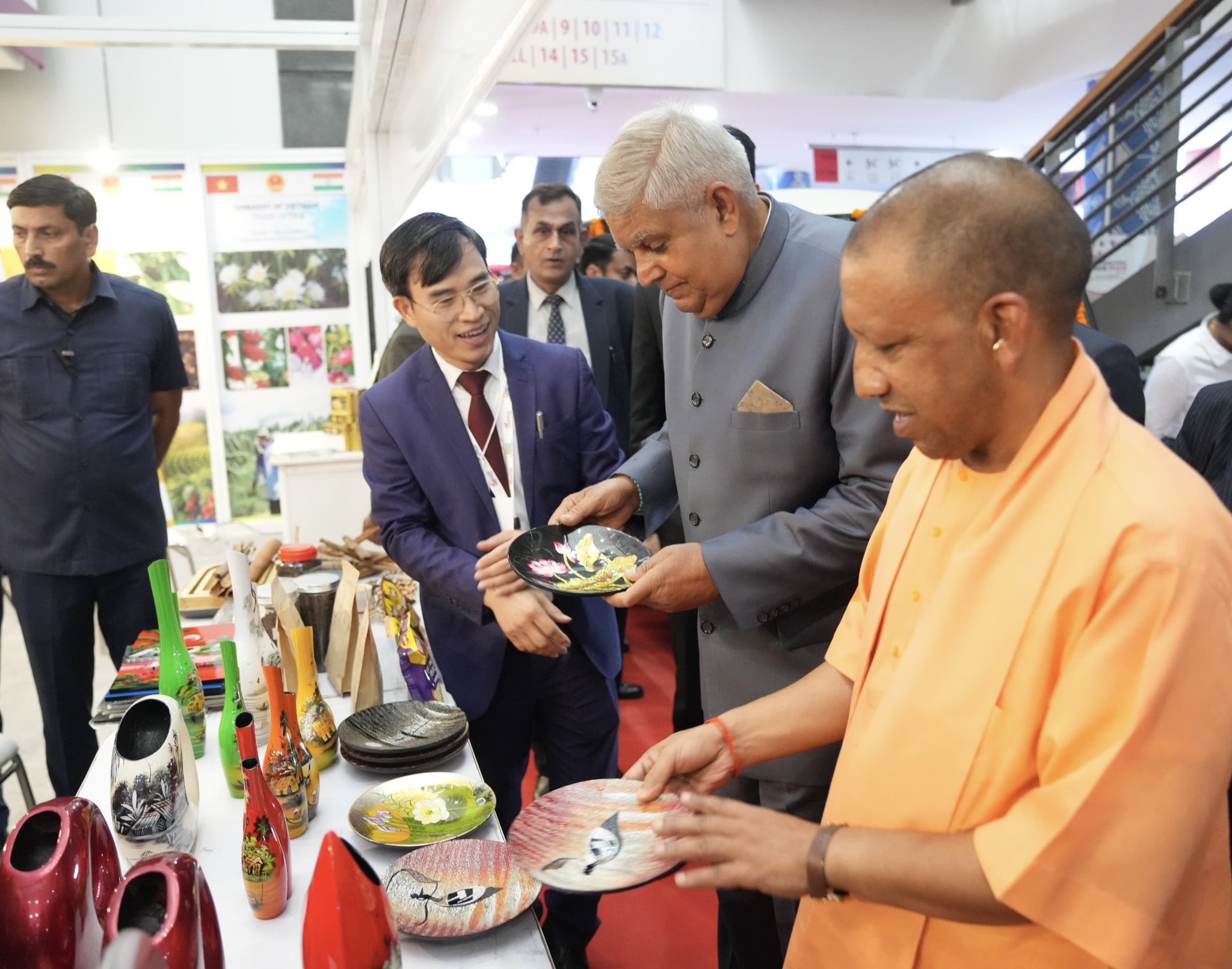 उपराष्ट्रपति जगदीप धनखड़ ने ग्रेटर नोएडा के इंडिया एक्सपो मार्ट में पांच दिवसीय इंटरनेशनल ट्रेड शो- के दूसरे संस्करण का किया उद्घाटन